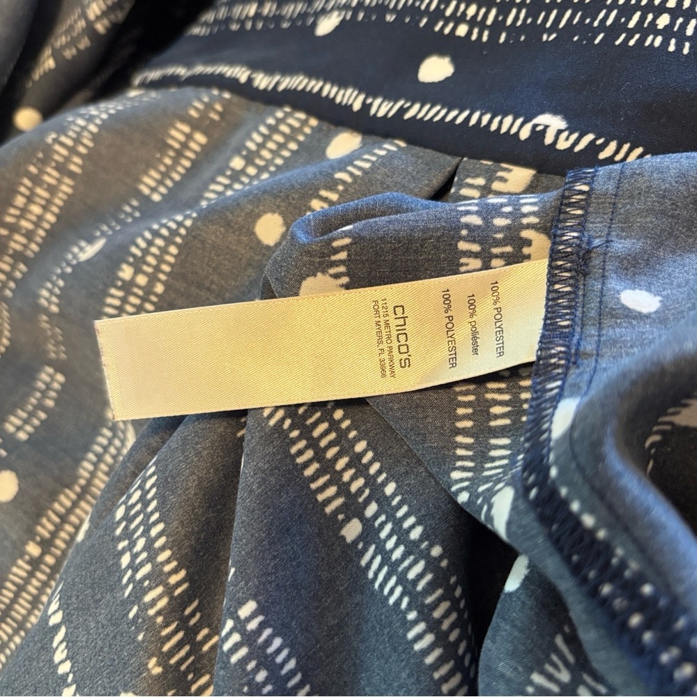 Chicos shirt size medium - Picture 6 of 6